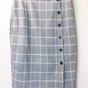 *SOLD*  Plaid pencil skirt w side black buttons